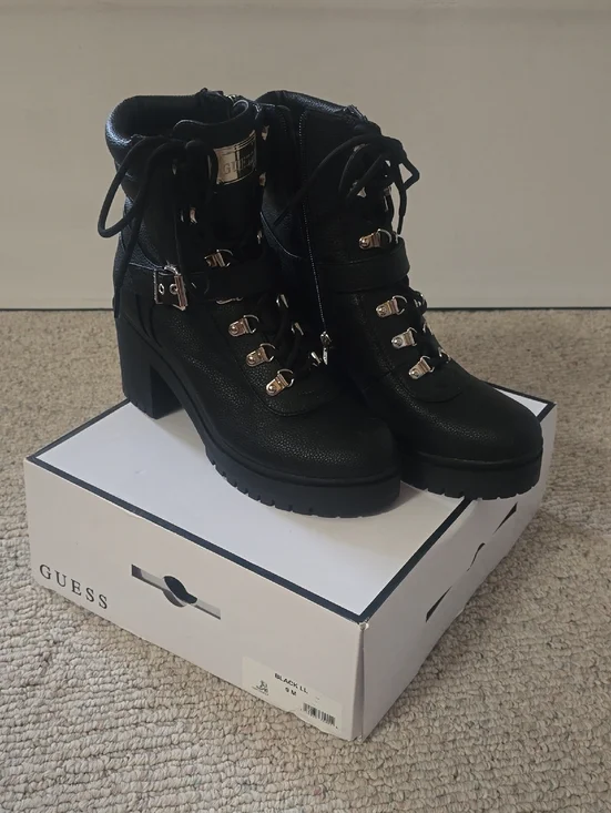 GUESS Canaly Platform Combat Boot NIB - Picture 1 of 6